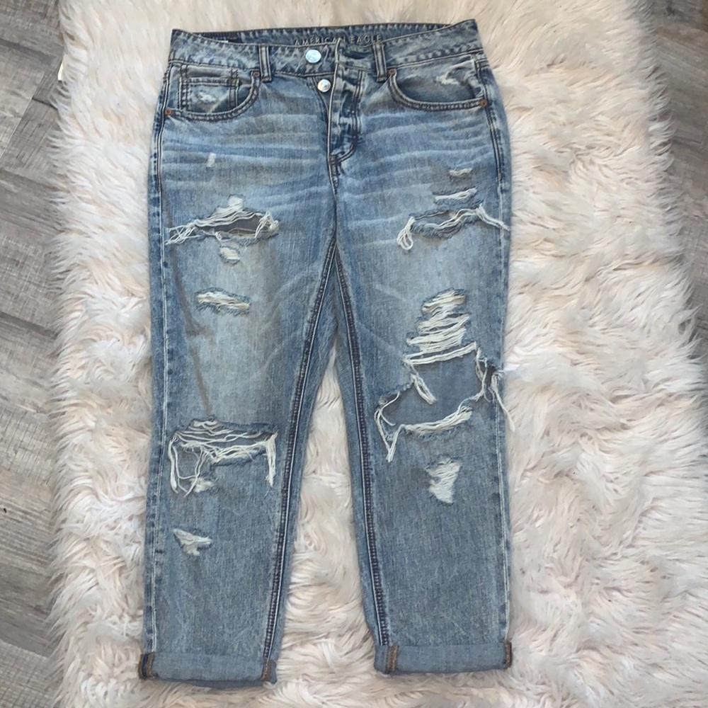 AE Tomgirl jeans